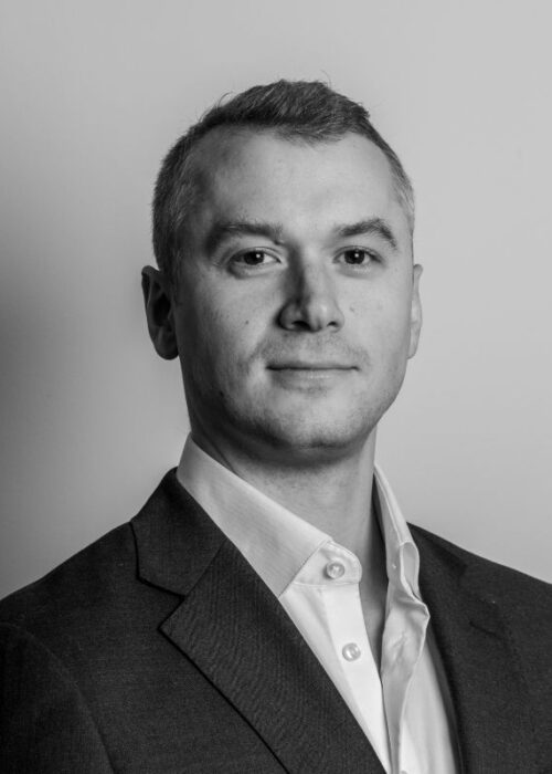 Tind Adrian Holen